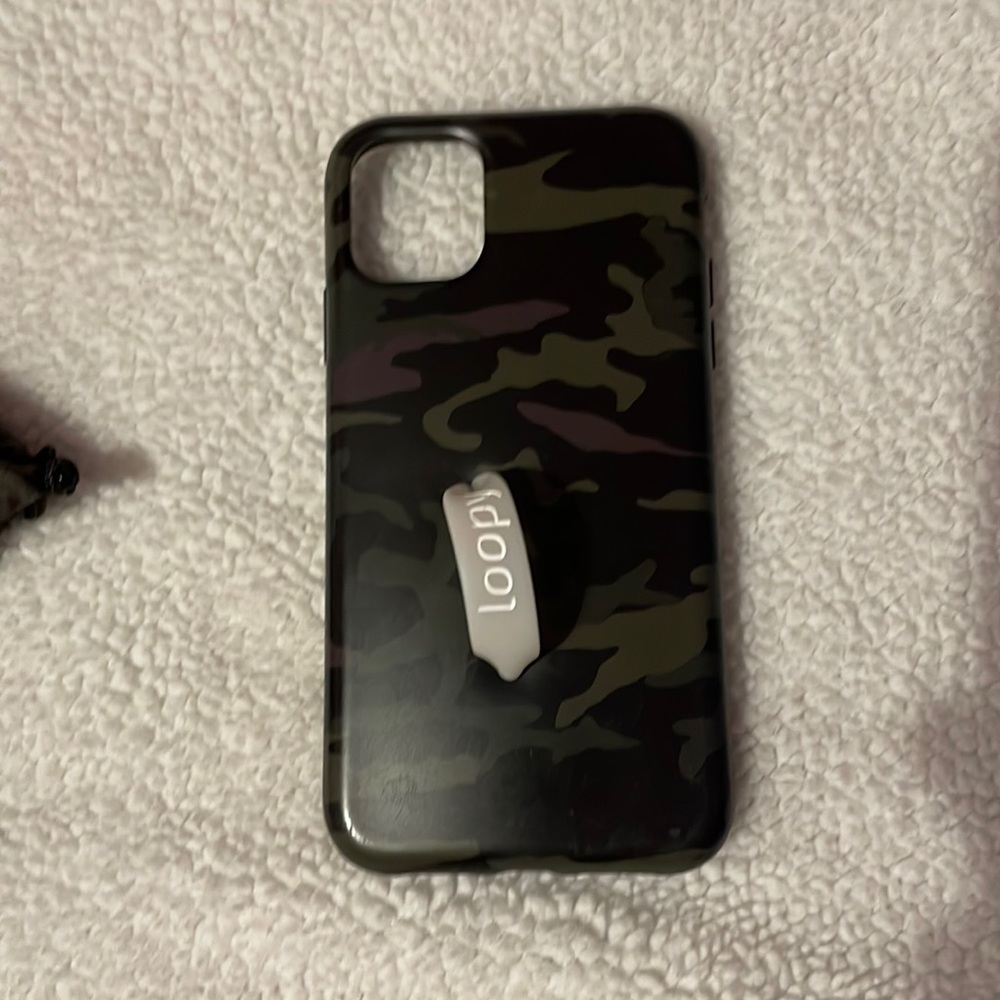 Loopy camo iPhone 11 case
